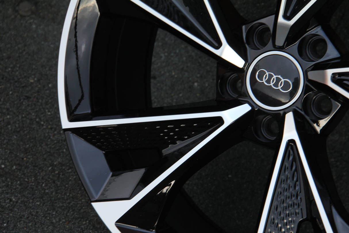 Q5 - Type 80A: 20" Diamond Cut RS7 Style Alloy Wheels 17+