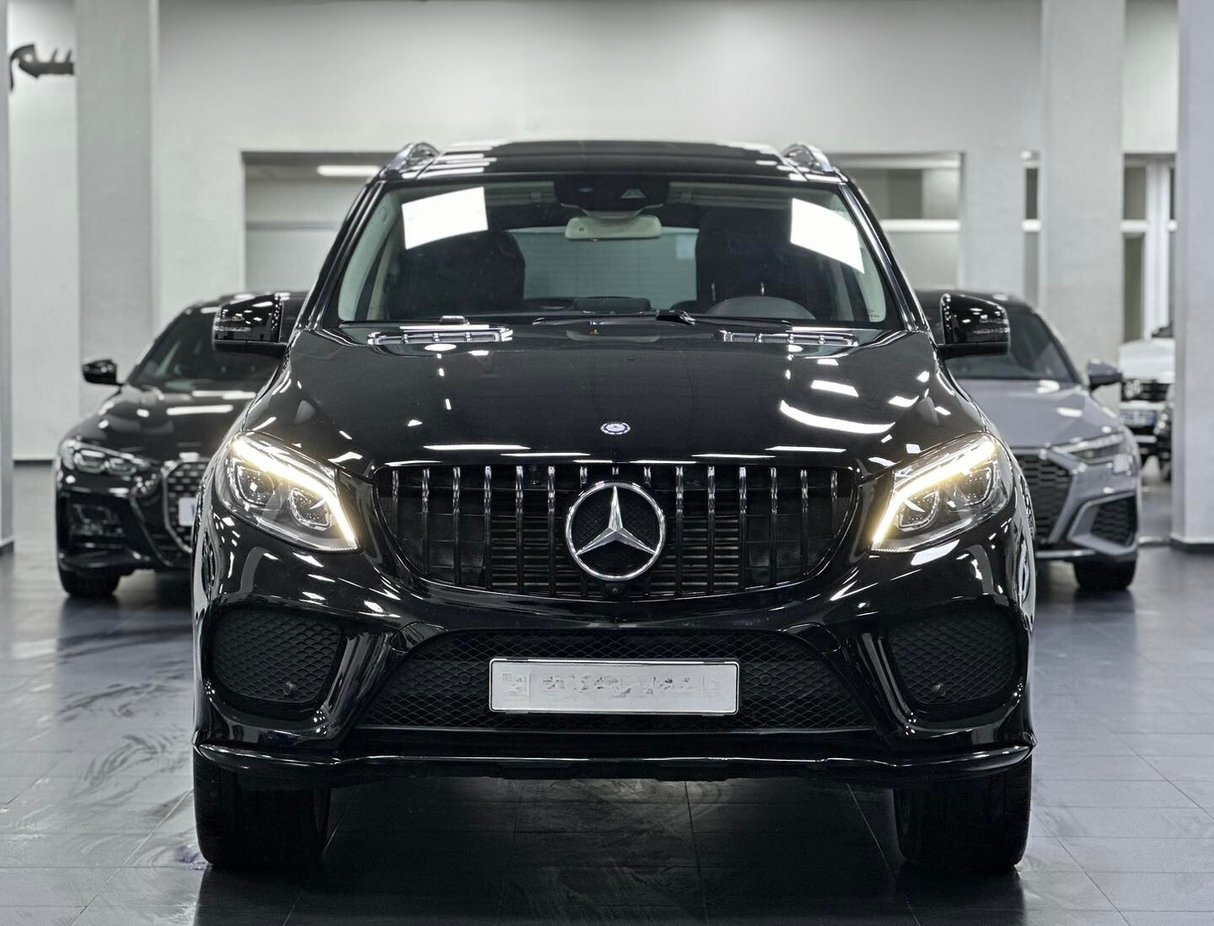 GLE - W166: Gloss Black Panamericana GT Grill 15-18