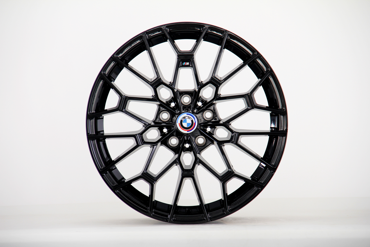 1 Series - F20/F21: 19" Gloss Black 827M CS Style Alloy Wheels 11-19