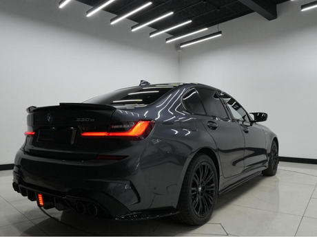 3 Series - G20 Pre-Facelift: Gloss Black LED Diffuser 19-22