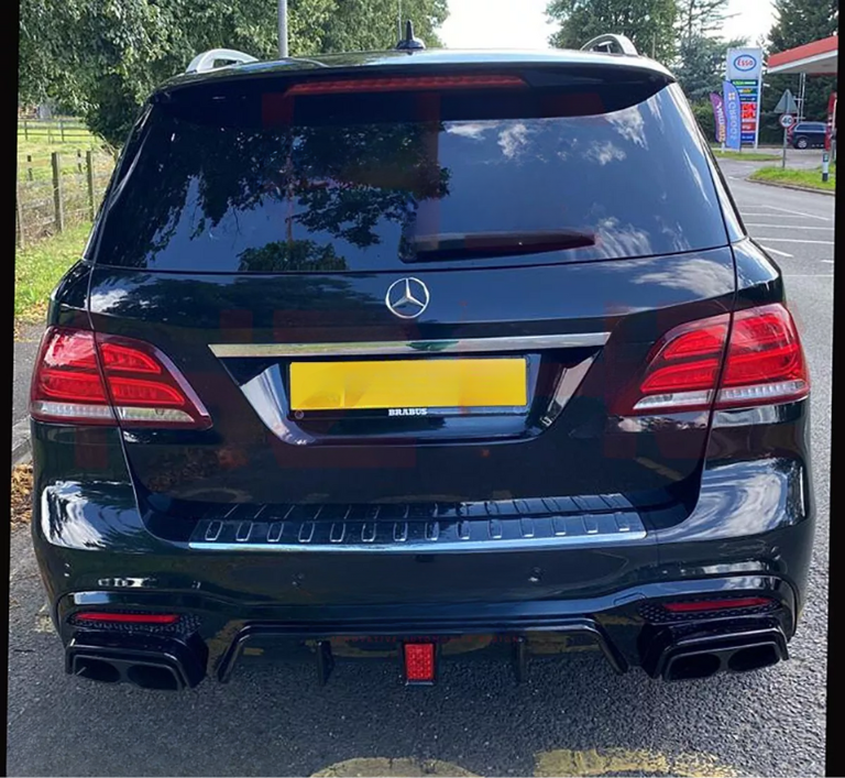 GLE - W166: Gloss Black LED Rear Diffuser 15-18