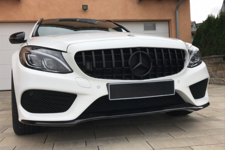 C63 - W205/C205 Pre-Facelift: Gloss Black Panamericana GT Grill 15-18