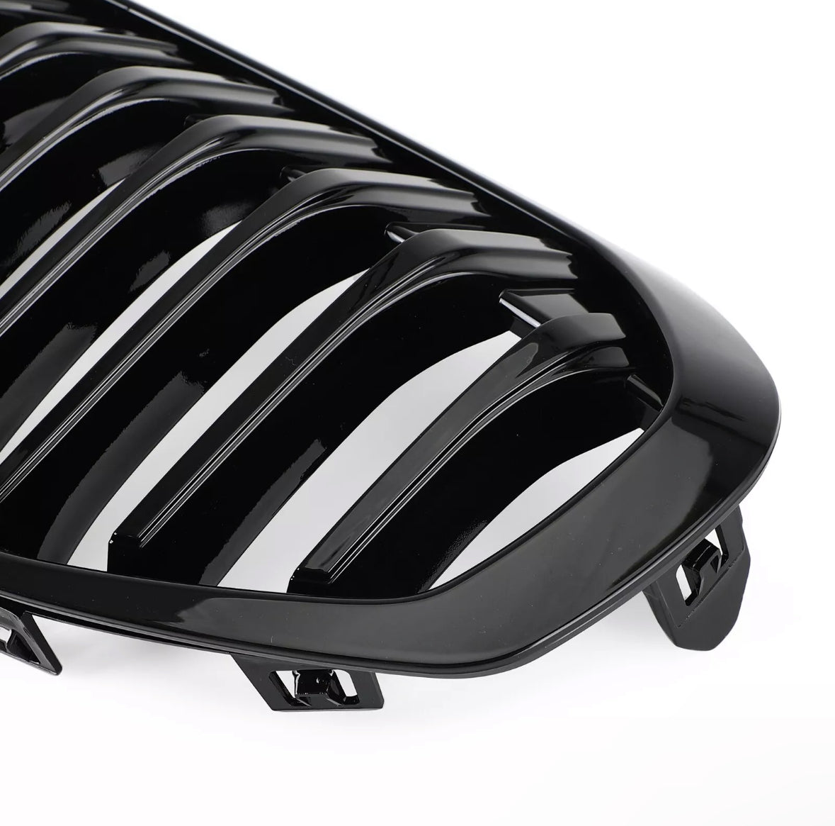 1 Series - F40: Gloss Black Single Slat Grill 20+