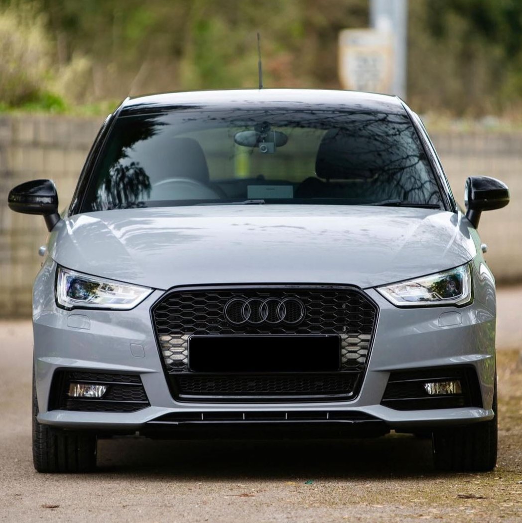 A1 - Facelift: Gloss Black RS Honeycomb Quattro Front Grill 15-18