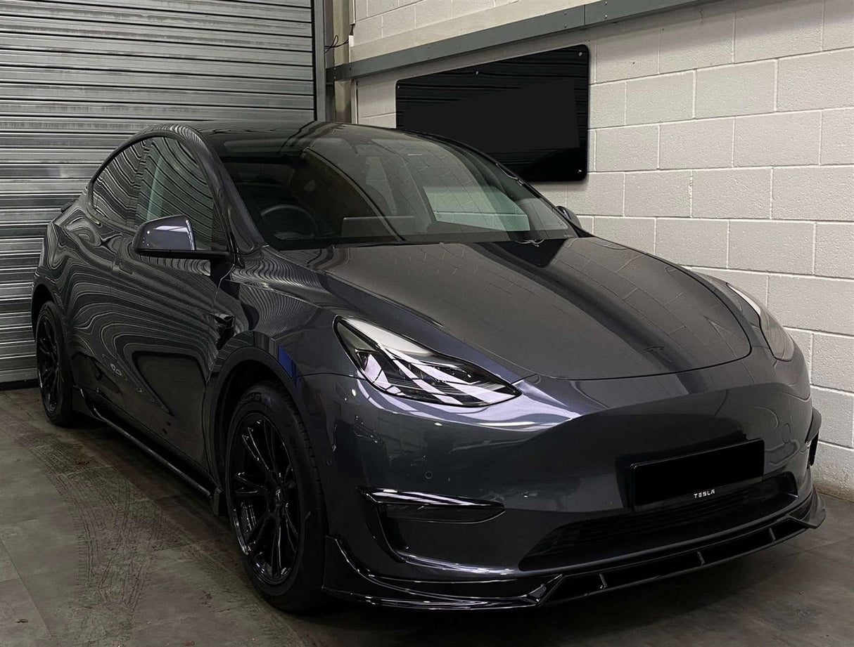 Tesla Model Y: Gloss Black Body Kit 19-23