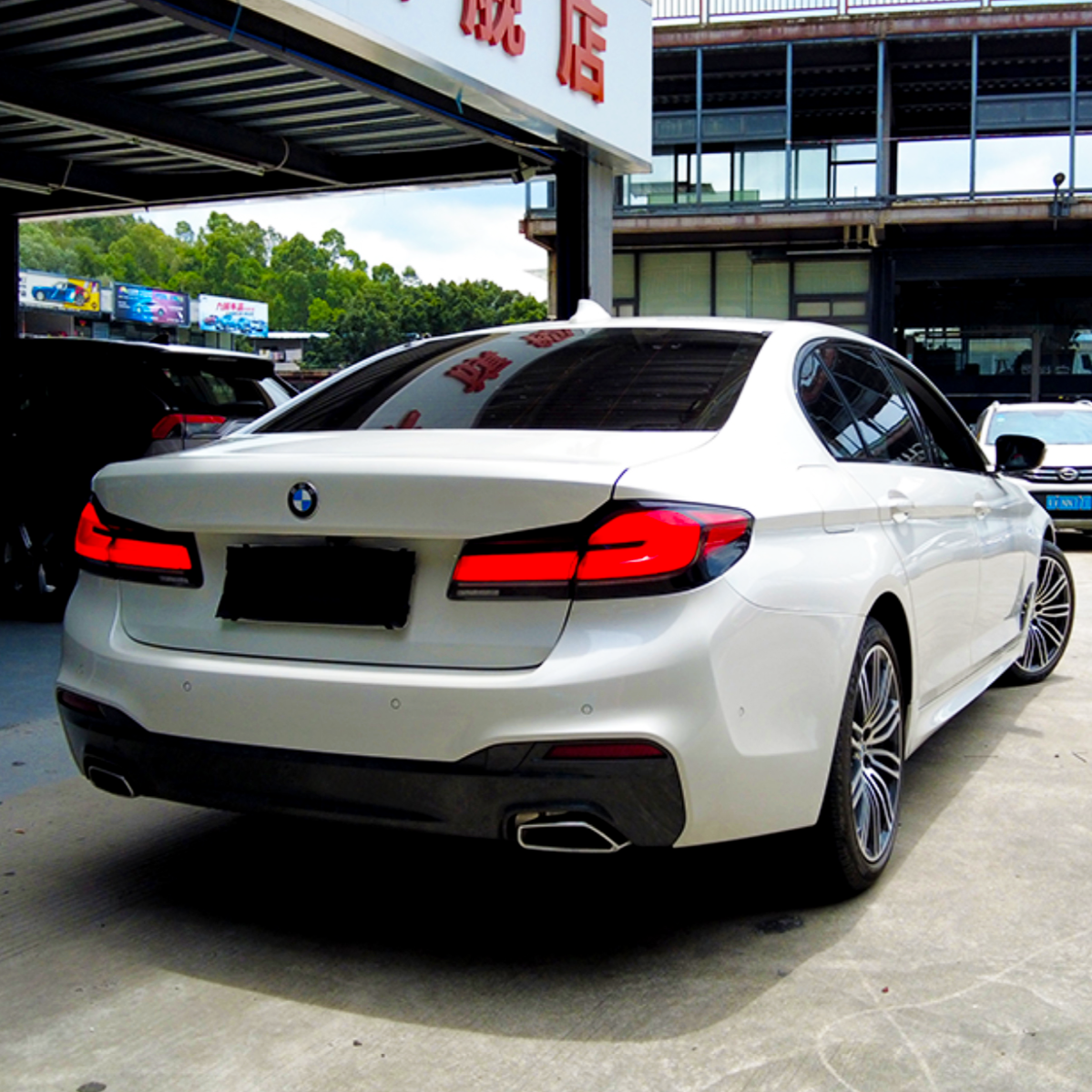 5 Series - G30: Smoked Sequential LCI Style Tail Lights 17-20